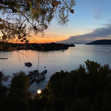 Apartements And Rooms Next To The Sea - Belveder Rab Supetarska Draga Exterior foto