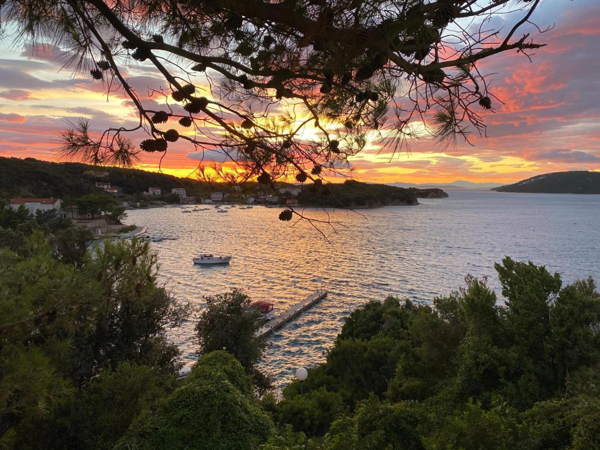 Apartements And Rooms Next To The Sea - Belveder Rab Supetarska Draga Exterior foto